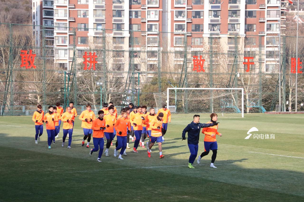关于乌尔姆争分夺秒，力争晋级下一轮的信息
